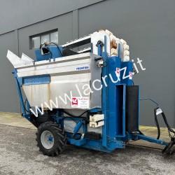 VOLENTIERI VG 2000/2 TA TOW-BEHIND GRAPE HARVESTER - V080